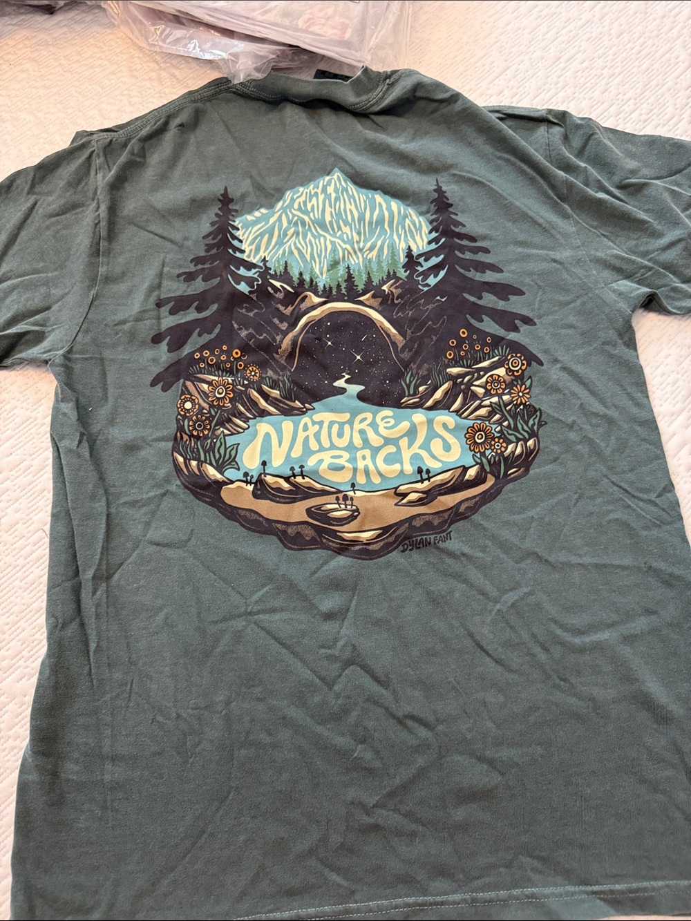 Nature Backs Graphic Short-Sleeve Tee - Forest Green M